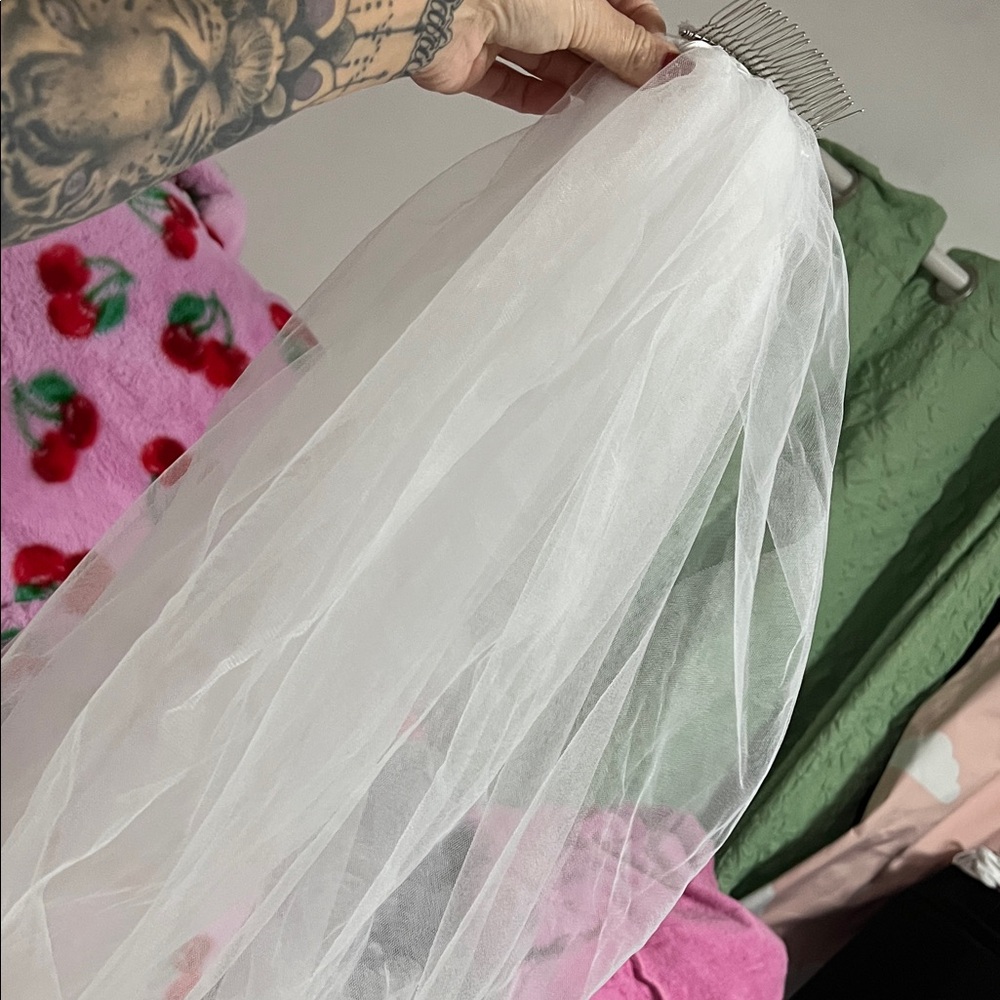 Elegant White Bridal Veil long train with detail bottom